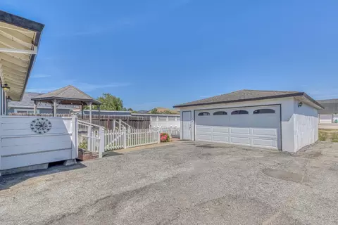 Exterior - 752 A Middlefield Rd A, Salinas, CA 93906 photo 14 of 15