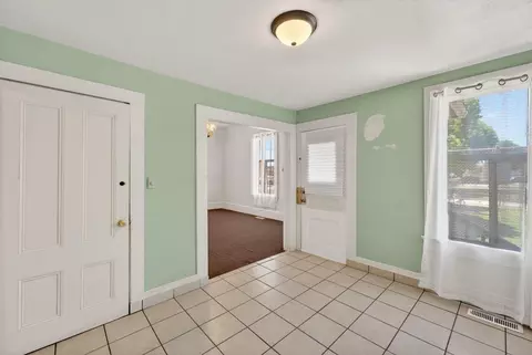 Entry Way - 114 2nd St, Watsonville, CA 95076 photo 1 of 10
