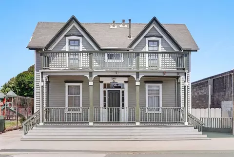 114 2nd St, Watsonville, CA 95076