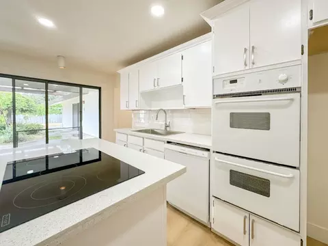 Kitchen - 20521 Upper Hillview Dr, Sonora, CA 95370 photo 2 of 4