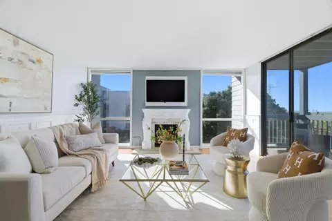 651 Port Dr 208, San Mateo, CA 94404