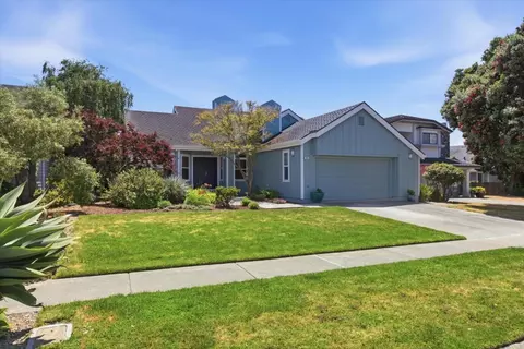 424 Greenbrier Rd, Half Moon Bay, CA 94019