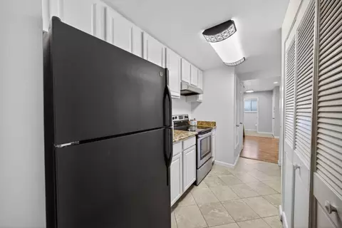 Kitchen - 5025 Pine Tree Ter, Campbell, CA 95008 photo 5 of 5