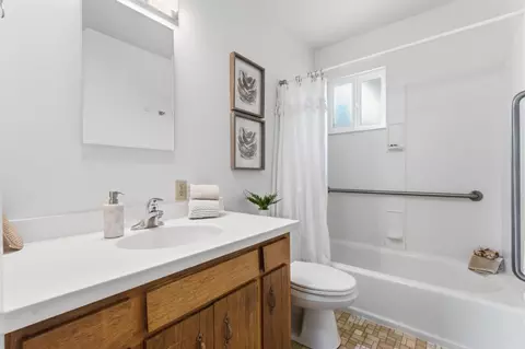 Bath - 3905 Fairway Dr, Soquel, CA 95073 photo 3 of 3