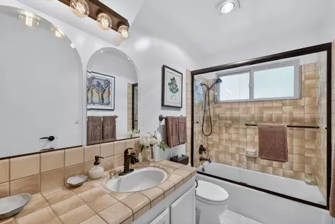 Bath - 107 Bar Harbor Ct, Aptos, CA 95003 photo 4 of 4