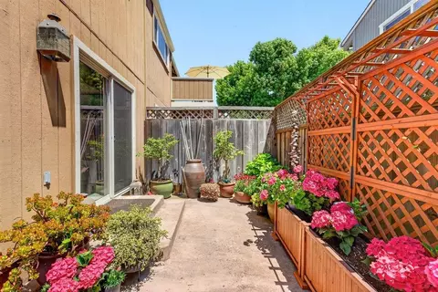 Exterior - 107 Bar Harbor Ct, Aptos, CA 95003 photo 7 of 8