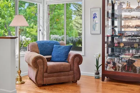 Living - 107 Bar Harbor Ct, Aptos, CA 95003 photo 2 of 4