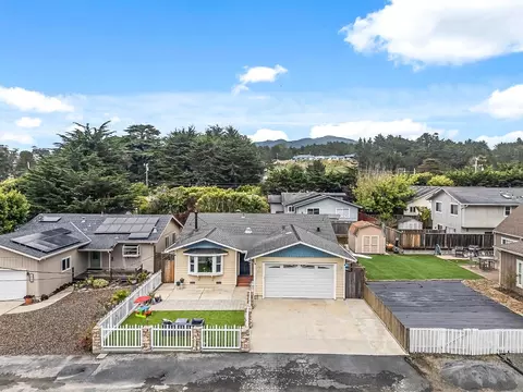 View/Area - 1031 Oak Ave, Moss Beach, CA 94038 photo 1 of 7