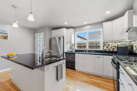 Kitchen - 1031 Oak Ave, Moss Beach, CA 94038 photo 1 of 2