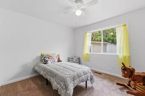 Bedroom - 1031 Oak Ave, Moss Beach, CA 94038 photo 4 of 4
