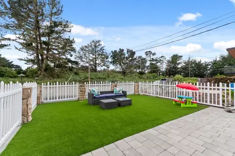 Exterior - 1031 Oak Ave, Moss Beach, CA 94038 photo 2 of 3
