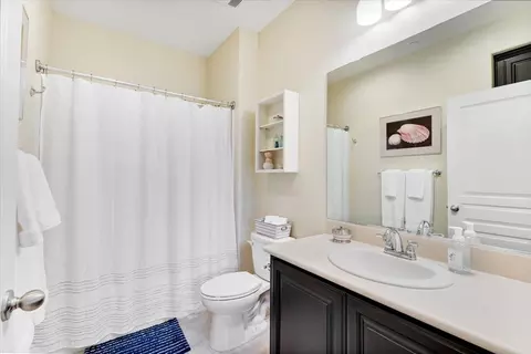 Bath - 137 Atherton Loop, Aptos, CA 95003 photo 4 of 4