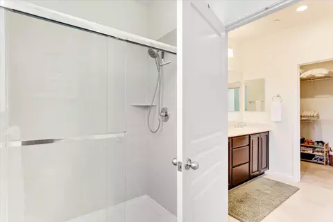 Bath - 137 Atherton Loop, Aptos, CA 95003 photo 3 of 4
