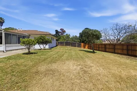 Exterior - 10 Saint Regis Cir, Salinas, CA 93905 photo 5 of 5