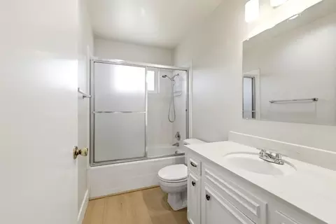 Bath - 10 Saint Regis Cir, Salinas, CA 93905 photo 1 of 3