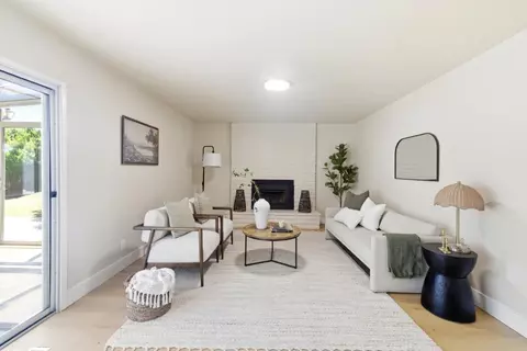 Living - 10 Saint Regis Cir, Salinas, CA 93905 photo 1 of 3
