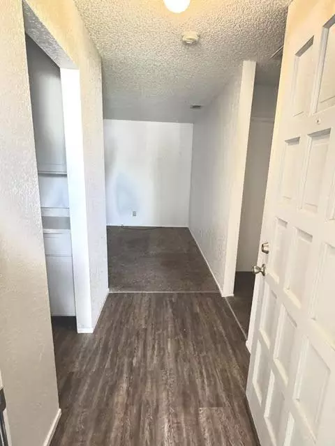 Entry Way - 1975 Rohrer Dr, Turlock, CA 95382 photo 2 of 2