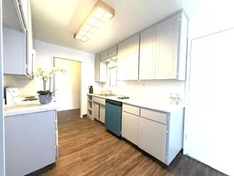 Kitchen - 1975 Rohrer Dr, Turlock, CA 95382 photo 3 of 4