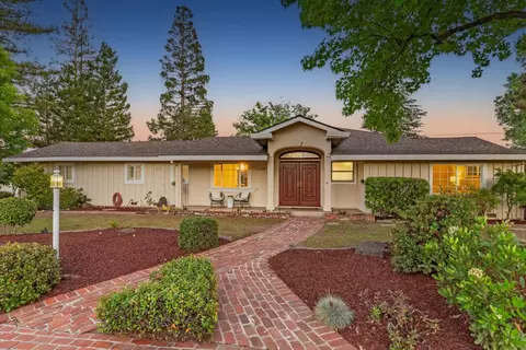 20096 Chateau Dr, Saratoga, CA 95070