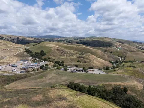 View/Area - 2375 Old Calaveras Rd, Milpitas, CA 95035 photo 3 of 13