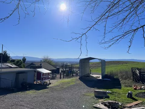 Exterior - 2375 Old Calaveras Rd, Milpitas, CA 95035 photo 10 of 20