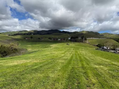 Exterior - 2375 Old Calaveras Rd, Milpitas, CA 95035 photo 6 of 20