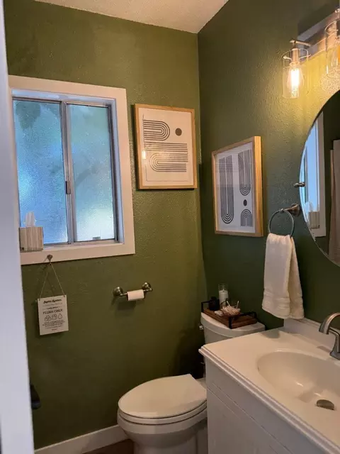 Bath - 2375 Old Calaveras Rd, Milpitas, CA 95035 photo 2 of 2