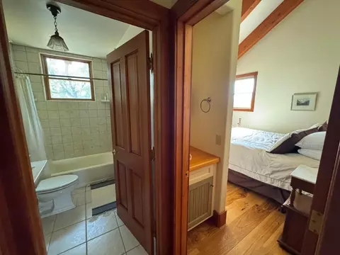 Bath - 2251 Folendorf Rd, Murphys, CA 95247 photo 3 of 6