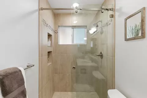 Bath - 7967 Pumpkin Dr, Cupertino, CA 95014 photo 3 of 3