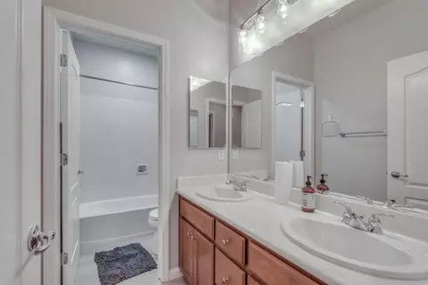 Bath - 310 Ashlee Ave, Tracy, CA 95391 photo 2 of 3