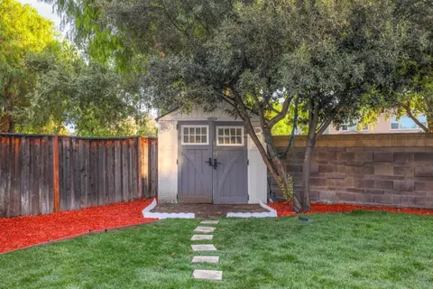Exterior - 310 Ashlee Ave, Tracy, CA 95391 photo 7 of 10