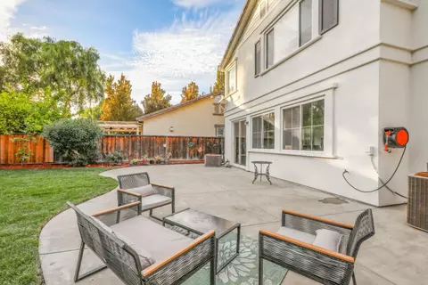 Exterior - 310 Ashlee Ave, Tracy, CA 95391 photo 5 of 10