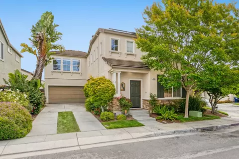 75 Paseo Dr, Watsonville, CA 95076