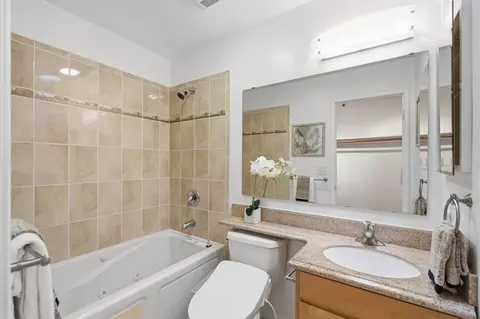 Bath - 1352 Oddstad Blvd, Pacifica, CA 94044 photo 3 of 5
