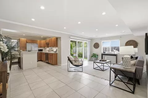 Living - 1352 Oddstad Blvd, Pacifica, CA 94044 photo 5 of 8