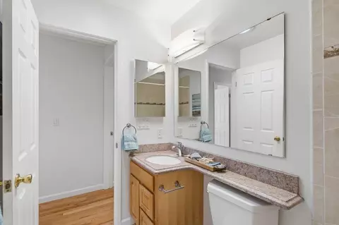 Bath - 1352 Oddstad Blvd, Pacifica, CA 94044 photo 1 of 5
