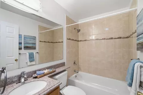 Bath - 1352 Oddstad Blvd, Pacifica, CA 94044 photo 2 of 5