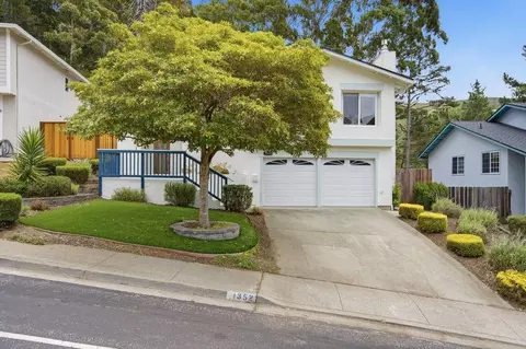 Exterior - 1352 Oddstad Blvd, Pacifica, CA 94044 photo 1 of 13