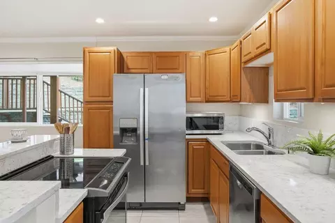 Kitchen - 1352 Oddstad Blvd, Pacifica, CA 94044 photo 7 of 8