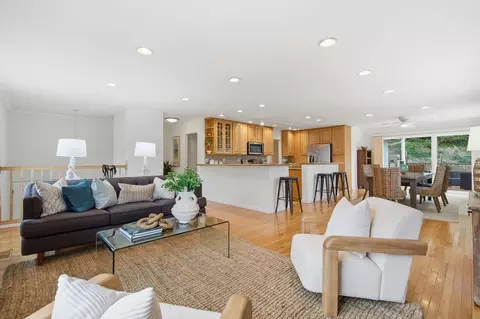 Living - 1352 Oddstad Blvd, Pacifica, CA 94044 photo 4 of 8