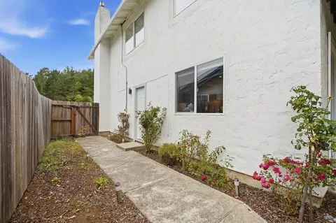 Exterior - 1352 Oddstad Blvd, Pacifica, CA 94044 photo 4 of 13