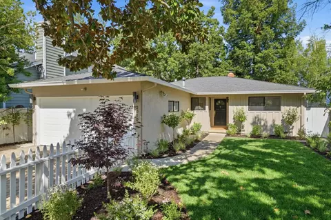 2010 Oakley Ave, Menlo Park, CA 94025