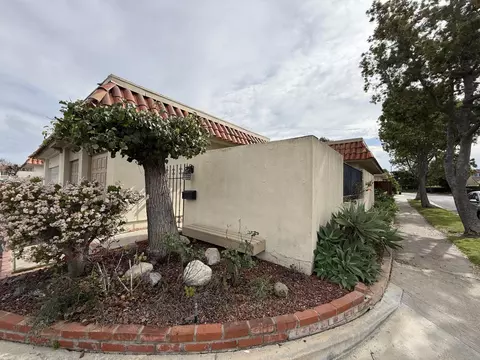 Exterior - 2 Mayapple Way, Irvine, CA 92612 photo 5 of 5