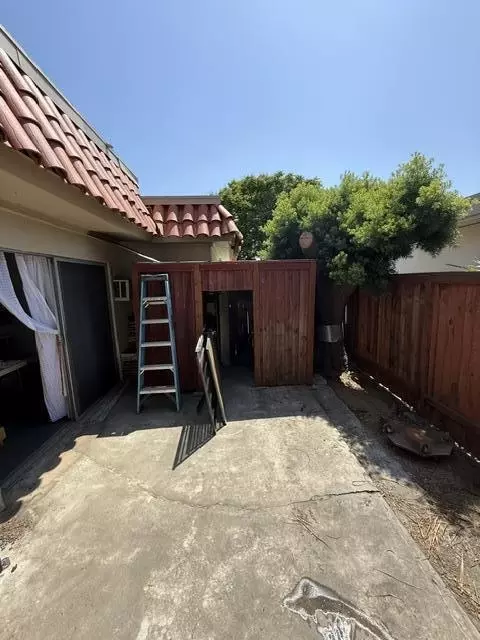 Exterior - 2 Mayapple Way, Irvine, CA 92612 photo 5 of 7