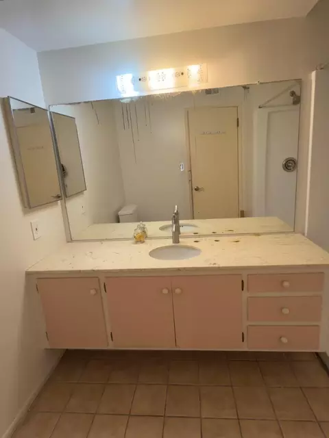 Bath - 2 Mayapple Way, Irvine, CA 92612 photo 1 of 6