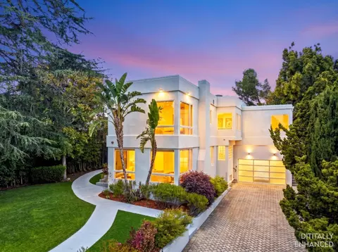 2912 Hillside Dr, Burlingame, CA 94010