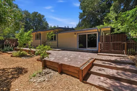 111 Greenview Dr, Boulder Creek, CA 95006