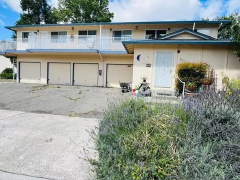 205 Burnham Ct, Campbell, CA 95008