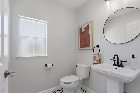 Bath - 2202 Estee Ct, San Jose, CA 95133 photo 6 of 6