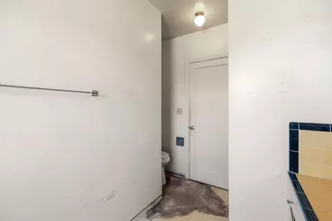 Bath - 1119 C St, Salinas, CA 93905 photo 3 of 4